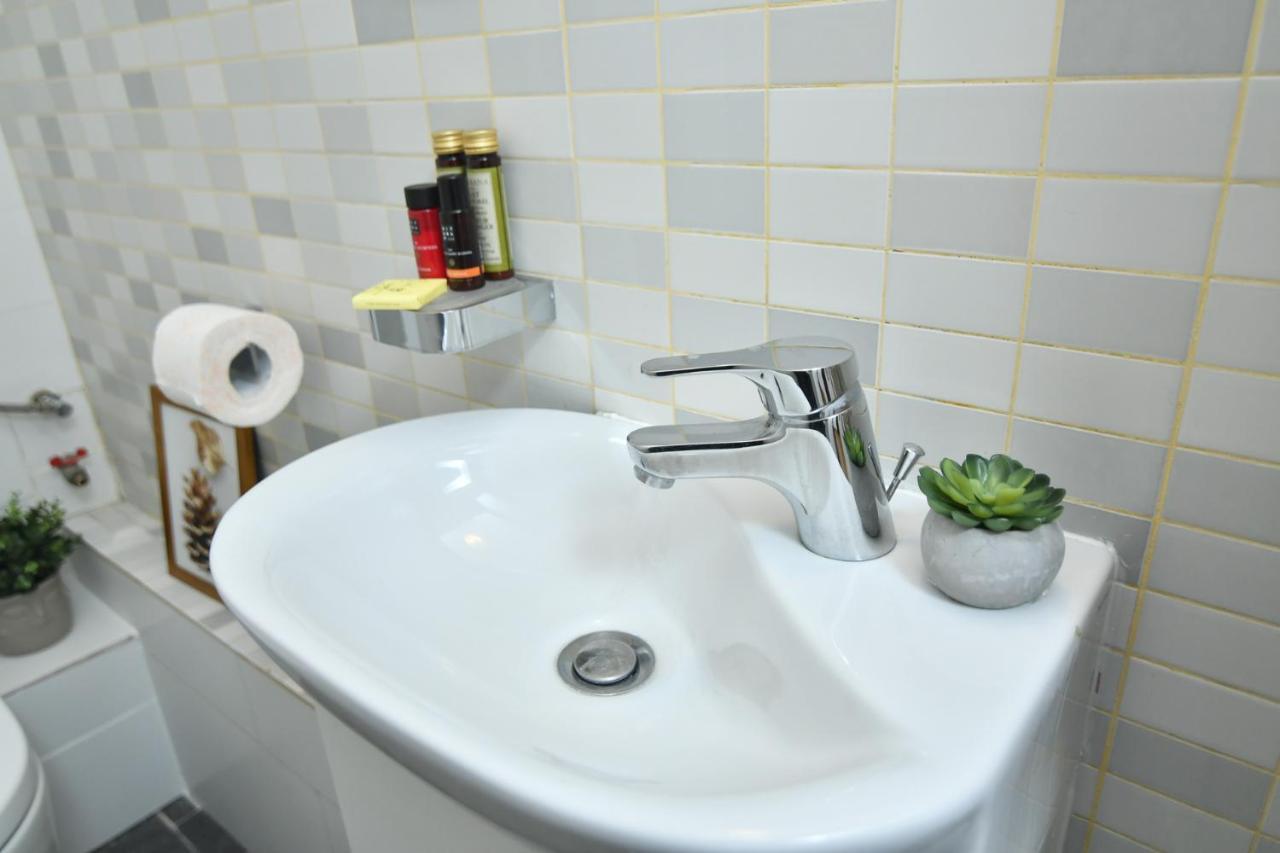 Parliament Square Elite Escapes Apartment บูคาเรสต์ ภายนอก รูปภาพ