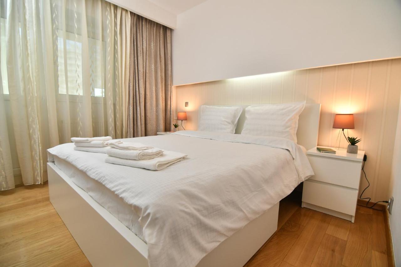 Parliament Square Elite Escapes Apartment บูคาเรสต์ ภายนอก รูปภาพ