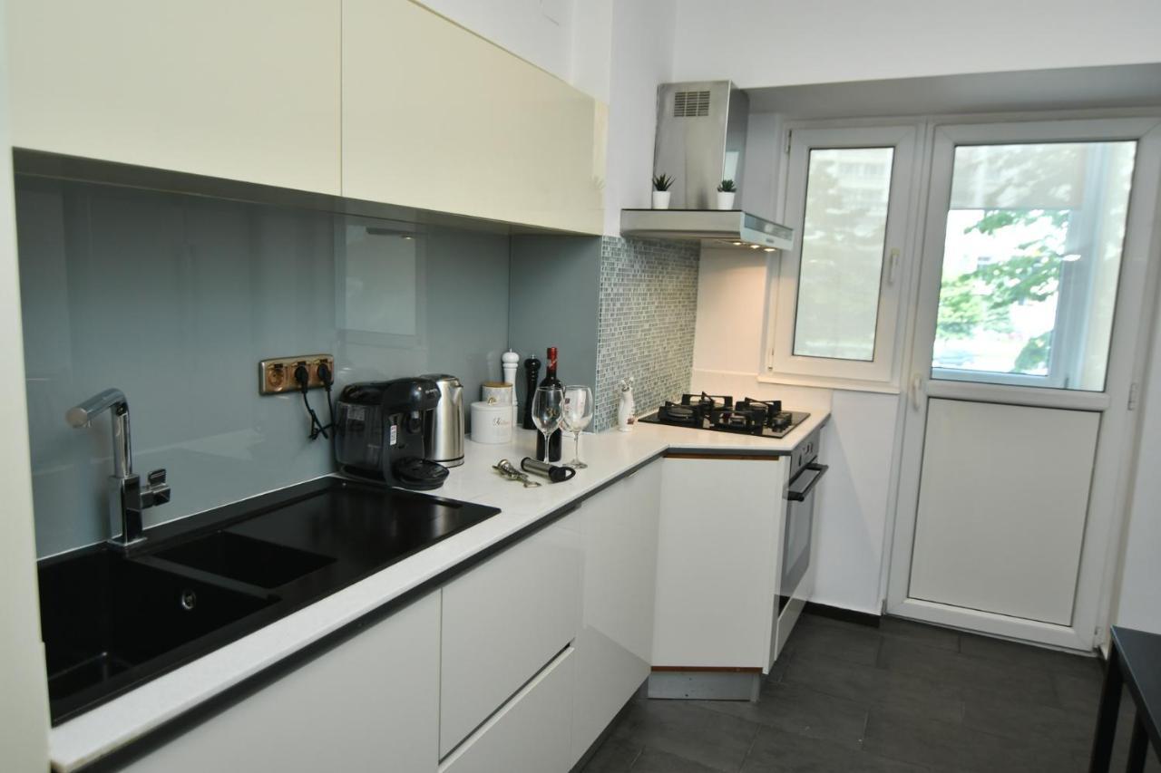 Parliament Square Elite Escapes Apartment บูคาเรสต์ ภายนอก รูปภาพ