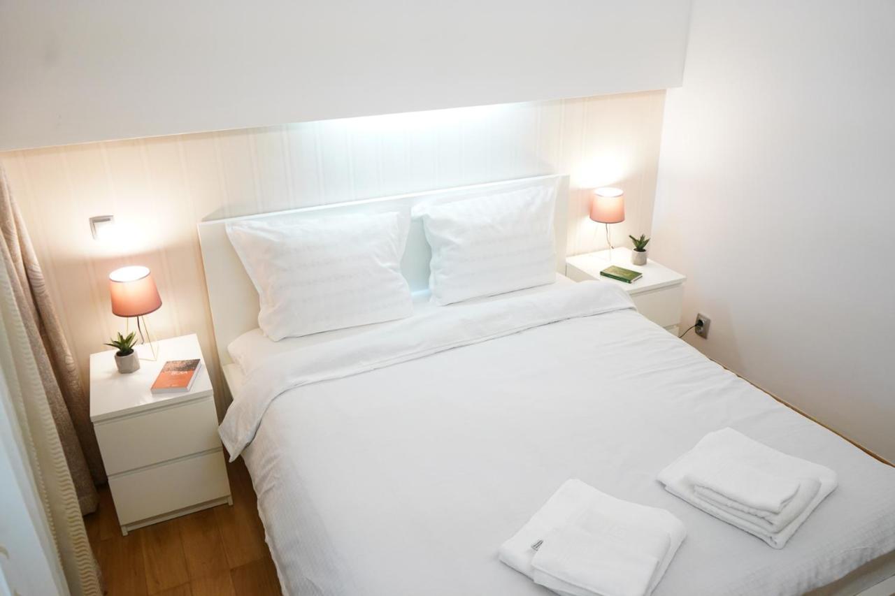 Parliament Square Elite Escapes Apartment บูคาเรสต์ ภายนอก รูปภาพ