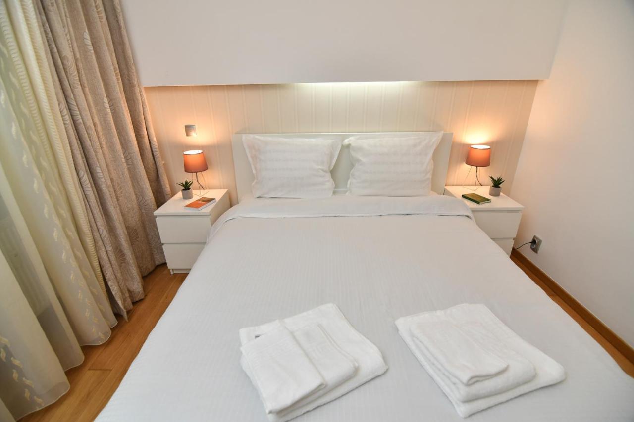 Parliament Square Elite Escapes Apartment บูคาเรสต์ ภายนอก รูปภาพ